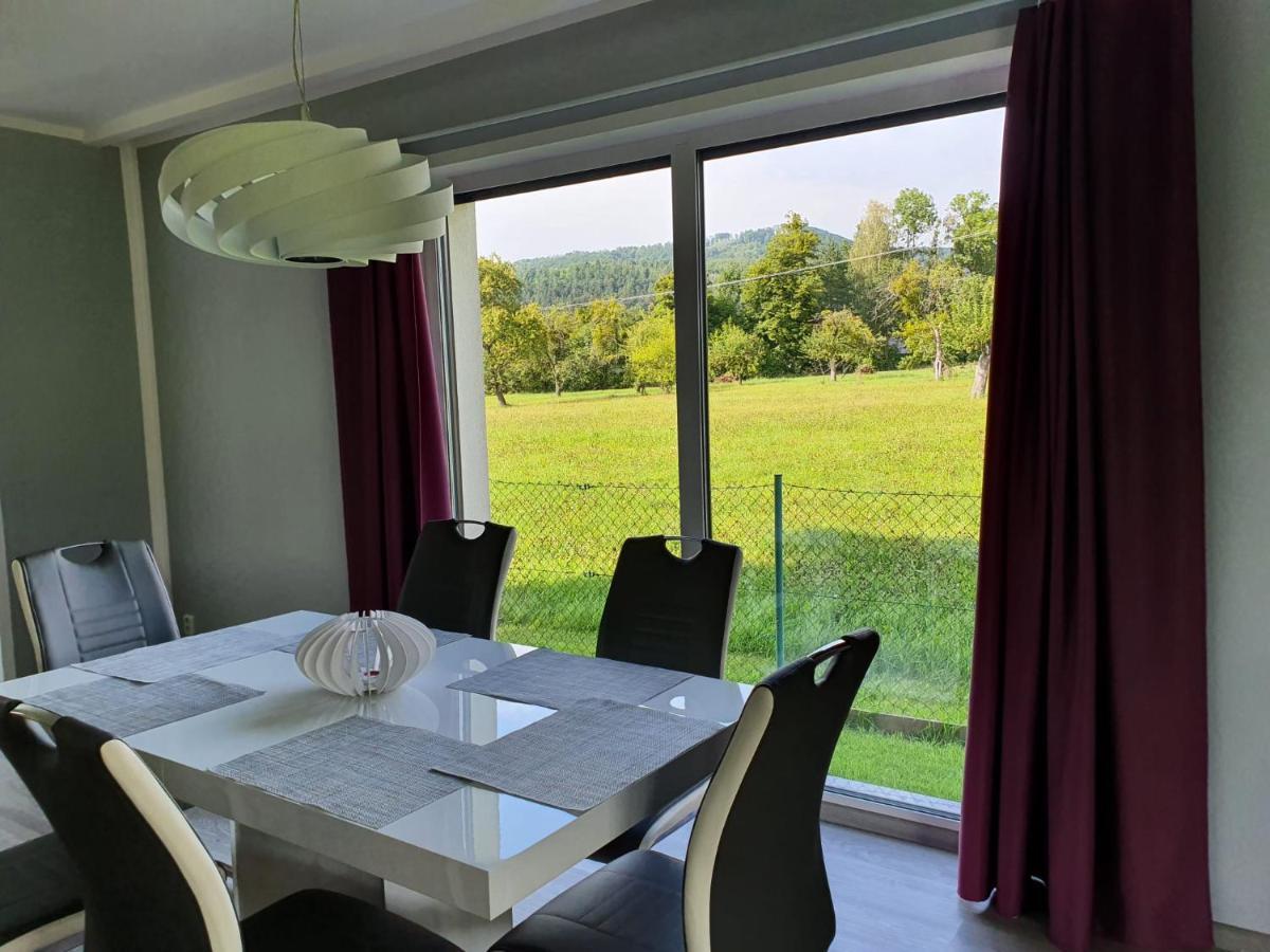 Vila pod Černou horou Rožnov pod Radhoštěm Exteriér fotografie
